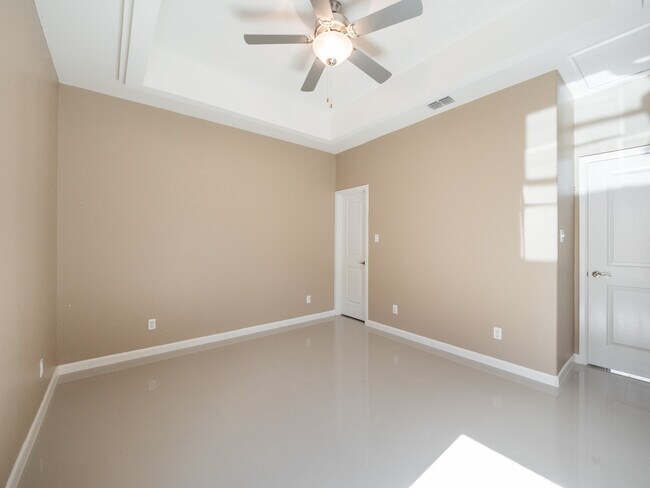 Master bedroom - 1809 Taft St Unit # 3