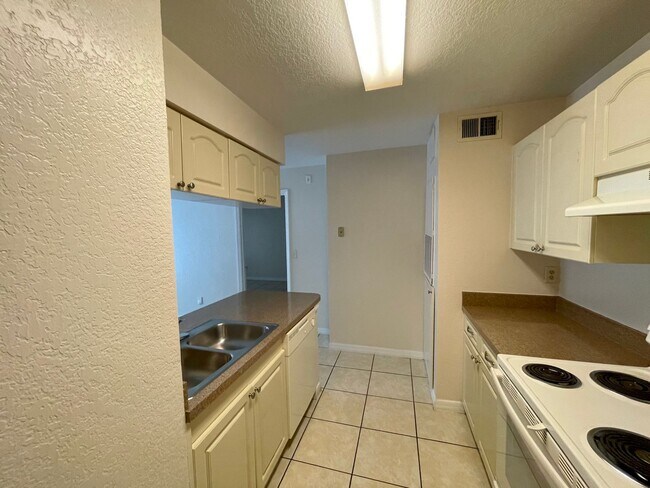 2550 N Alafaya Trail Unit 10202