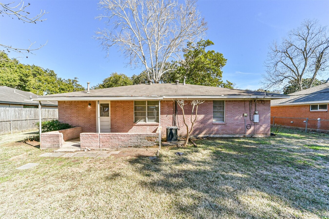 Photo - 610 S Belknap St