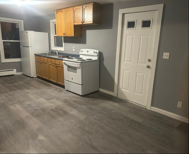 Photo - 126 West St Unit Apt 1