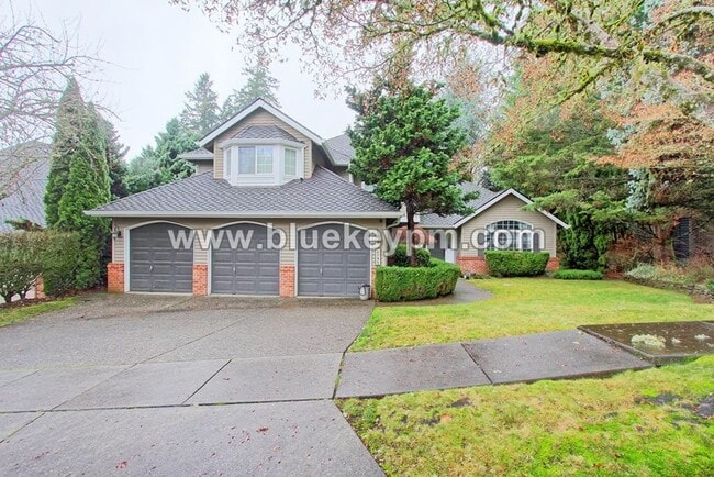 Photo - 5 Bed, 2.5 Baths Luxury Home in Murrayhill Near Cooper Mtn Parks