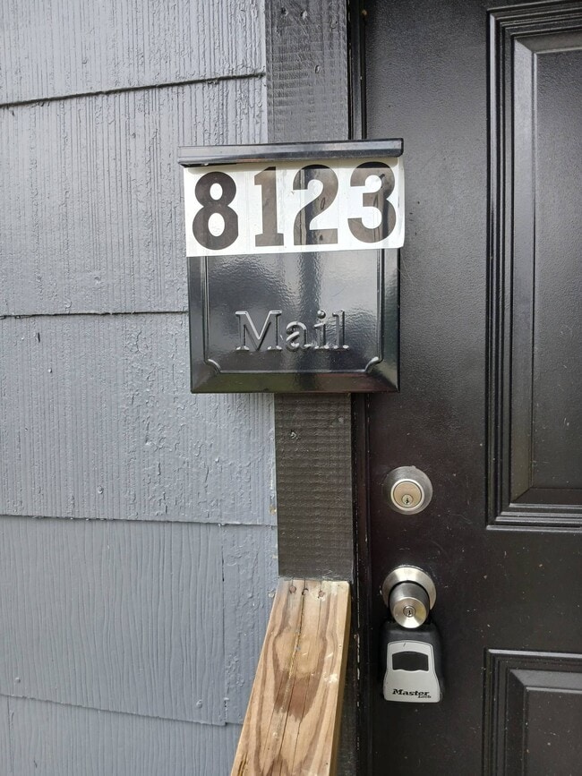 Building Photo - 8123 Betty Boop St Rental