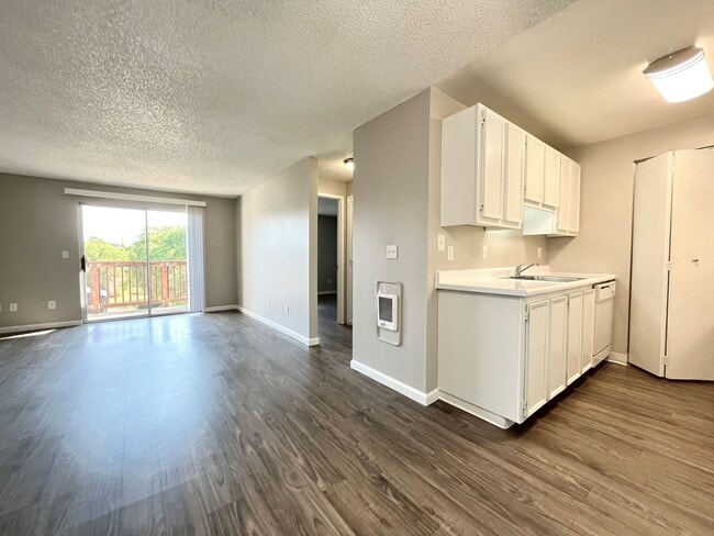 Photo - West on Murray Apartments