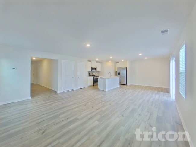 Photo - 4030 Rustling Grass Trl