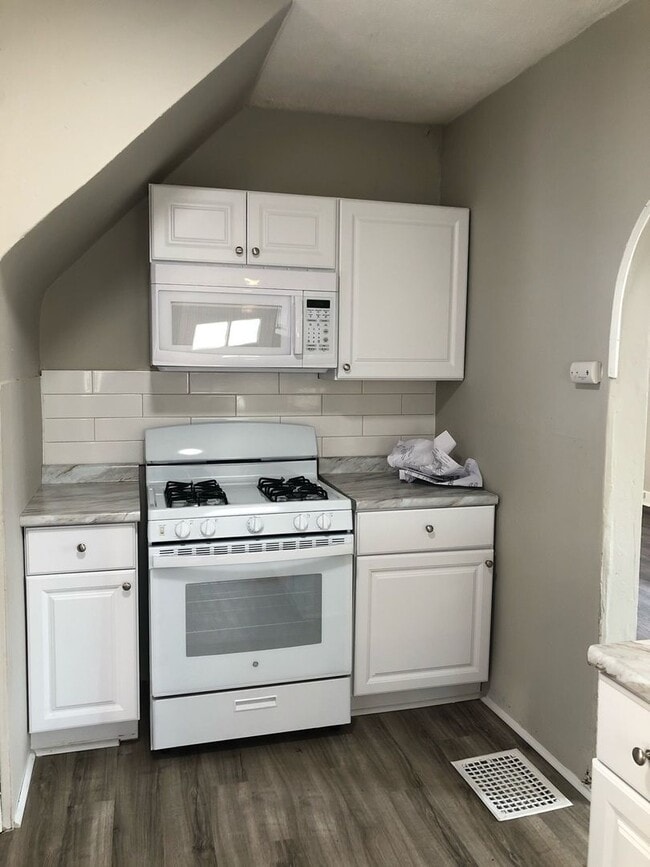 Photo - Brooklyn 3-Bed Single-Family - Available Now!