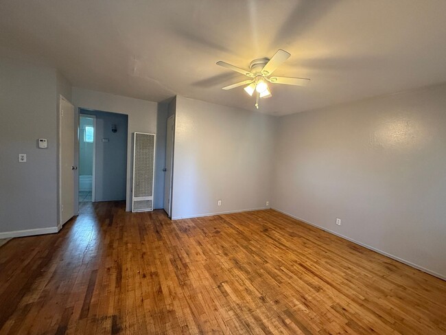 Photo - 730-734Hemlock st Unidad 732 Hemlock St