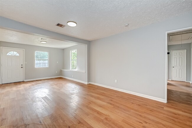Photo - 7946 Jutland Rd