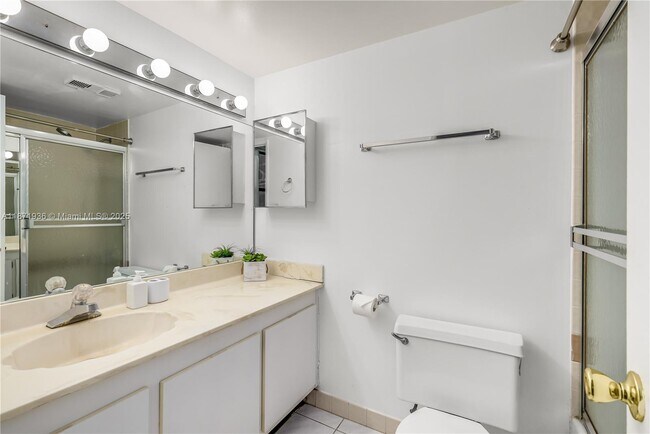 Photo - 18181 NE 31st Ct Unit 304
