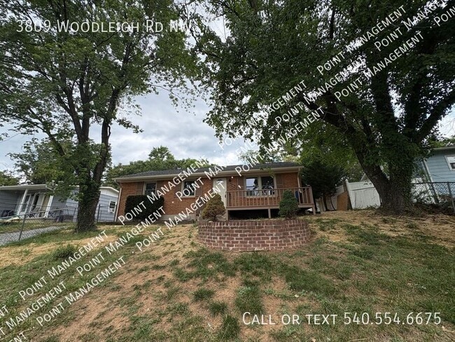 Building Photo - 3809 Woodleigh Rd NW