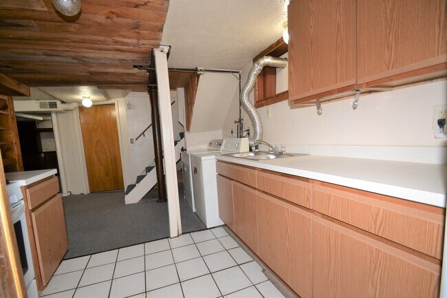 Photo - 540 E Buchtel Ave