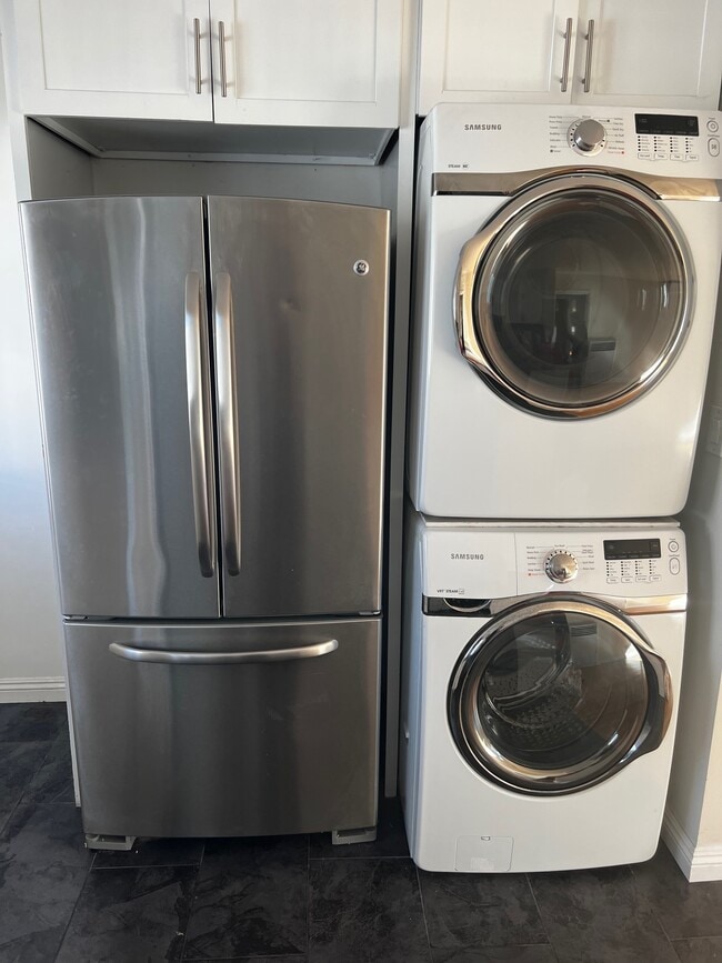 Photo - 1031 Ocean Park Blvd Unidad 2