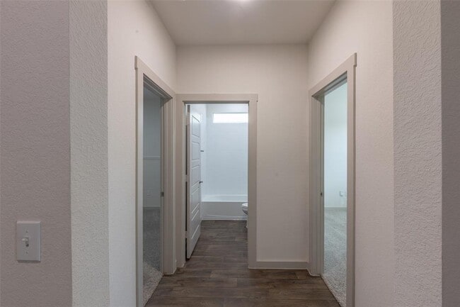 Photo - 2913 Louris Ln