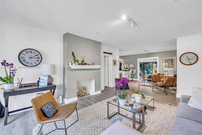 Photo - 3030 SW 2nd Ave