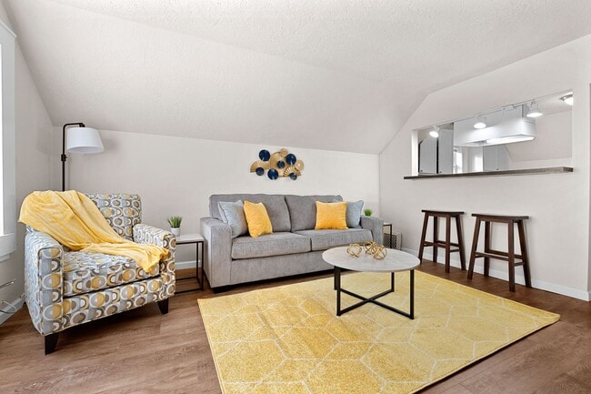 Photo - 1019 N Division St Unidad Upper