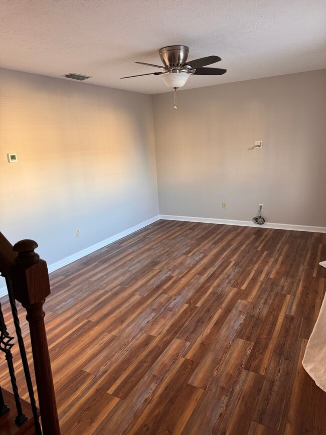 Photo - 3 Bedroom || 2.5 Bathroom - Townhome