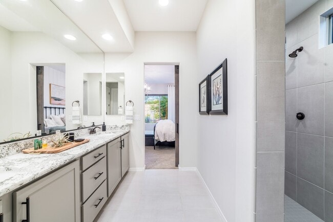620 E Kalalau Dr
