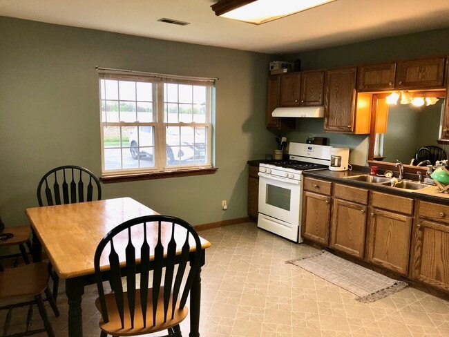 Photo - 422 Old State Rd S Unit 422