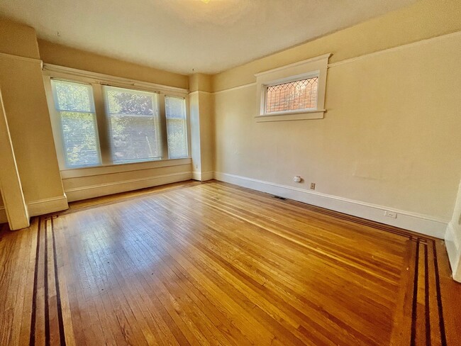 Large Queen Anne 2 Bedroom - Excellent Loc... - Large Queen Anne 2 Bedroom - Excellent Loc... House