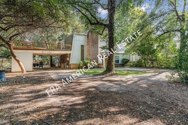 Photo - 2037 Lewis Turner Blvd