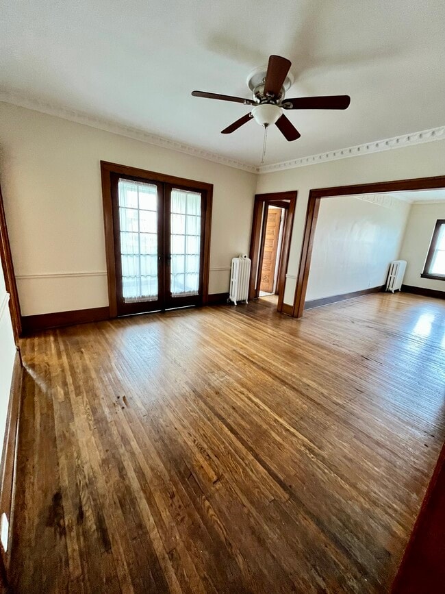 Building Photo - 1451 Hertel Ave Unit 1