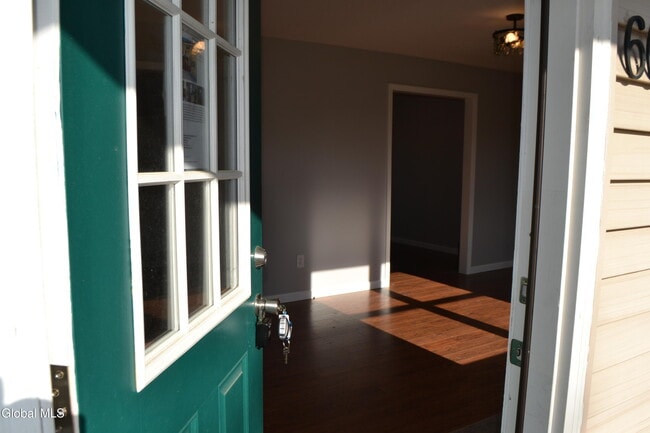 Photo - 60 Colonial Rd