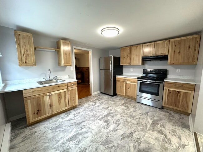 Building Photo - Updated 3 Bedroom Duplex in Finksburg Unit B