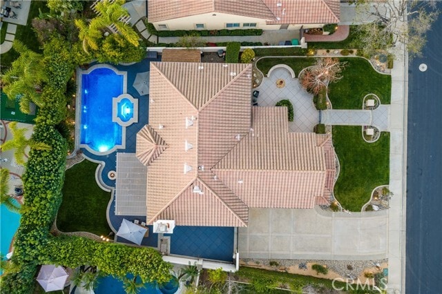 2384 Canyon Crest Dr