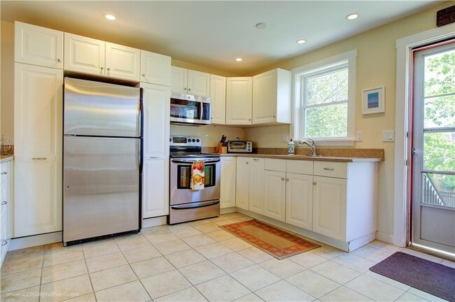 70 Carroll Ave Unit 1113