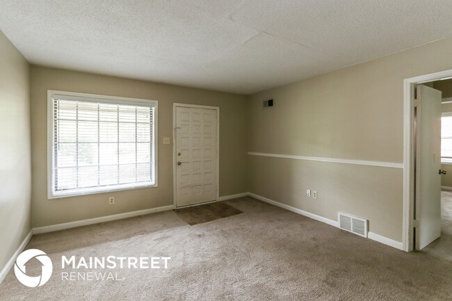 Photo - 4018 Sandburg St