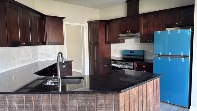 40 Marlin Dr