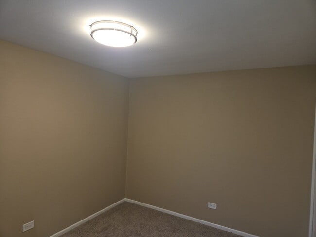 Photo - 1796 Queensbury Cir