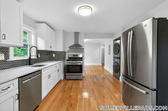 112 Woodstock St Unit 2