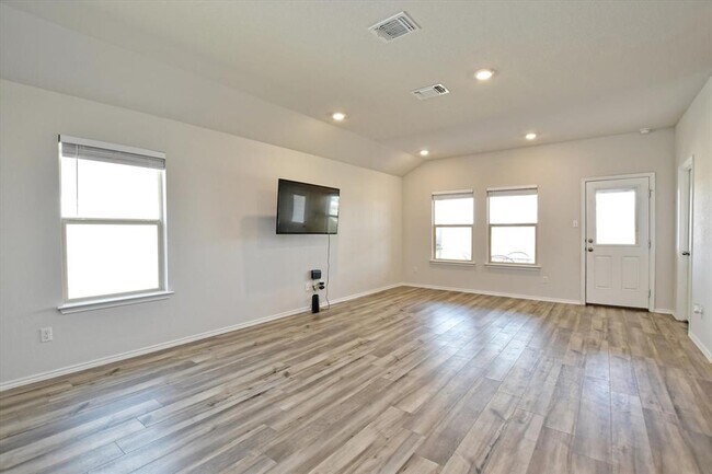 Photo - 508 Wyatt Wy