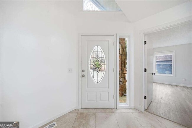 Photo - 530 Matterhorn Way