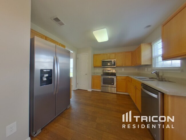 Photo - 7838 Montbrook Dr