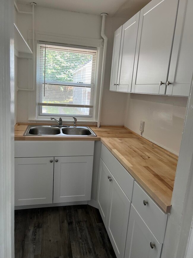 Photo - 29 Newton Ave Unit 2