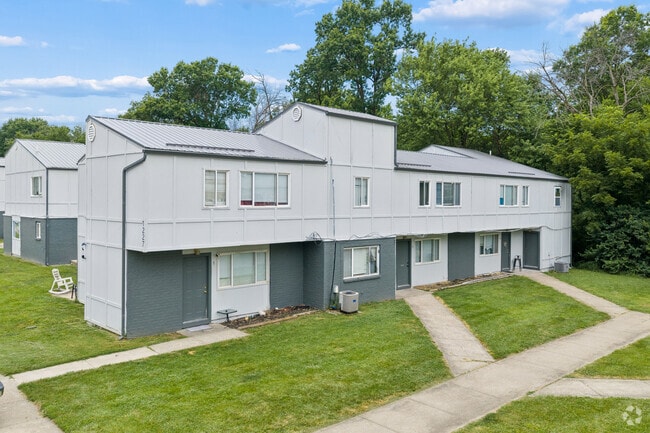 Building Photo - Forest Village Apartments