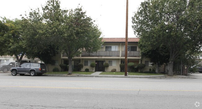 Photo - 12149 Oxnard St Apartments