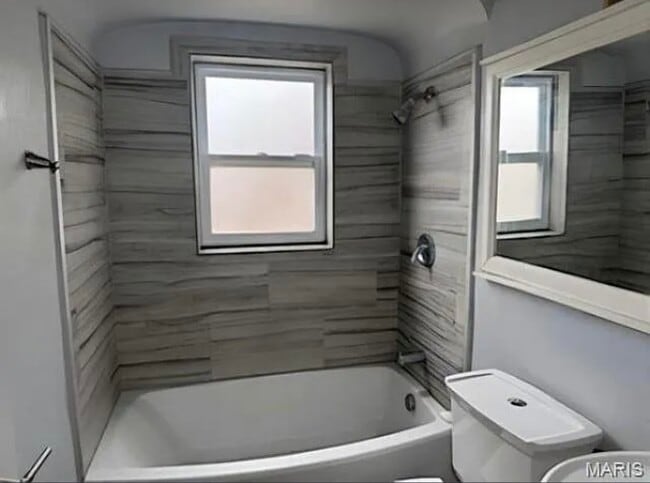 Building Photo - 324 N Dade Ave