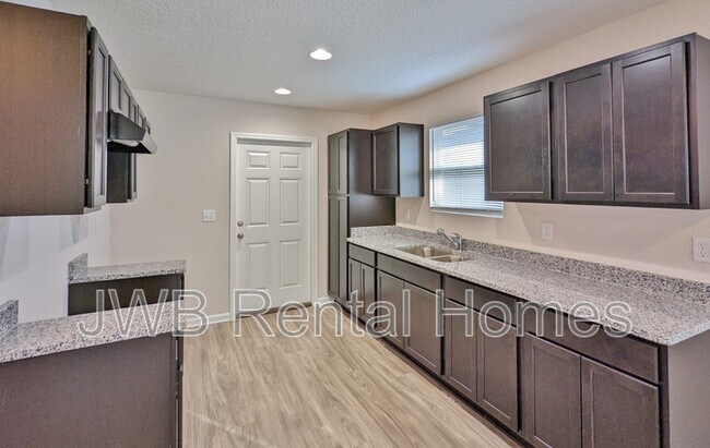 Photo - 1709 W 12th St