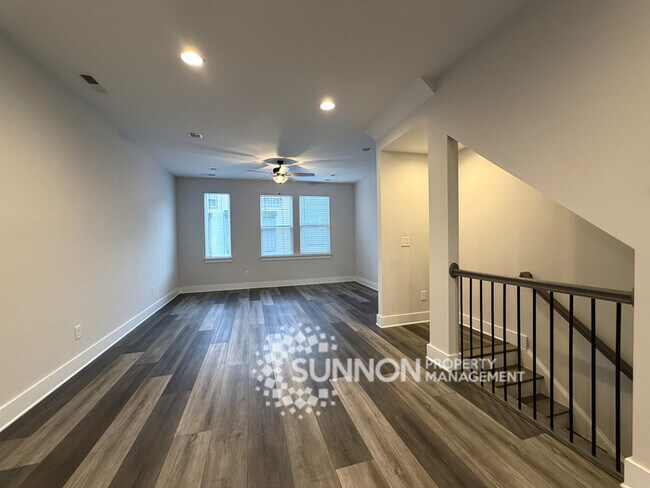 Photo - 2 Bed + Loft & 2 Car Garage with Skyline Views