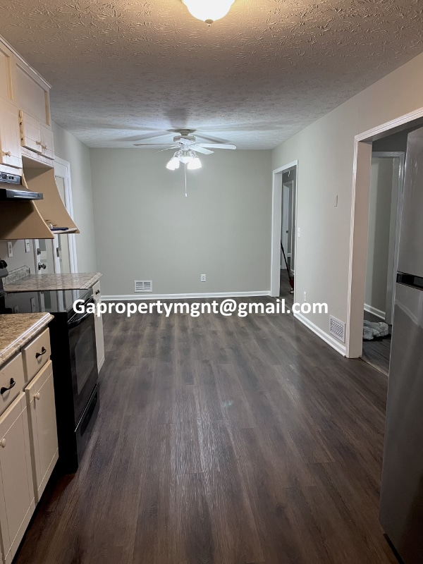 Photo - 231 Waddell Dr