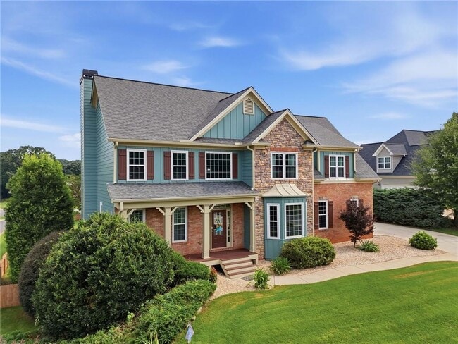 8205 Applewood Ct