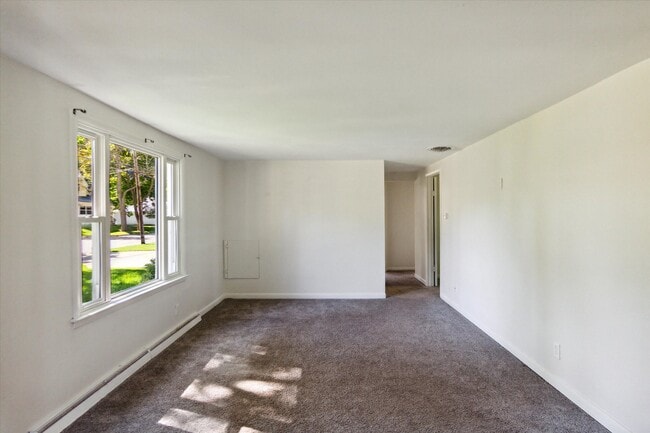Photo - 204 Grafton Ave