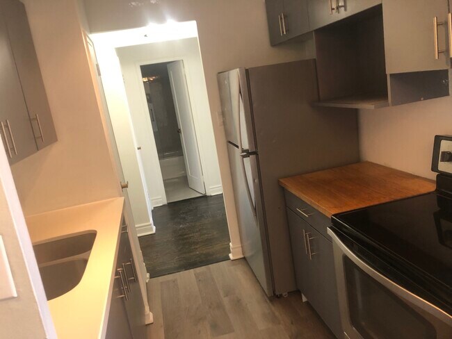 Photo - MIMICO WATERFRONT PARK, UNIQUE RENOVATED ART DECO BUILDING BY AWARD WINNING DESIGNER Unit 5