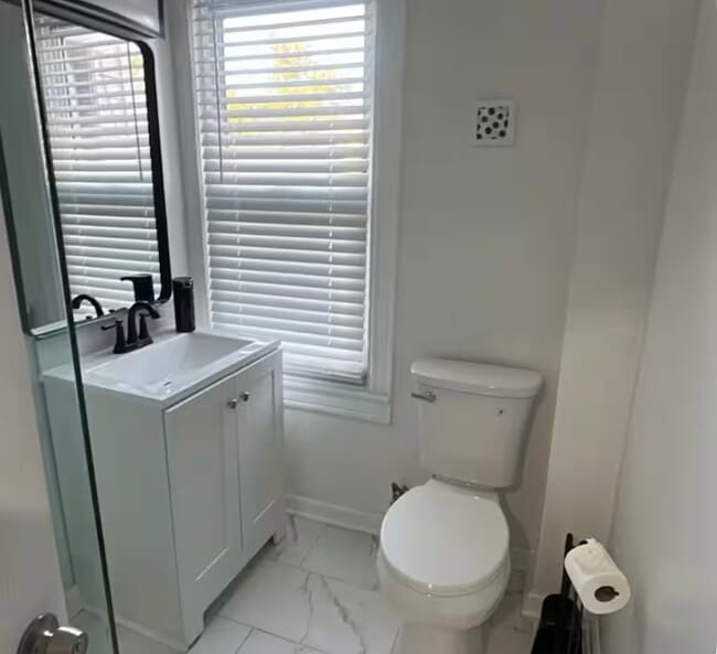 Photo - 229 Conover St