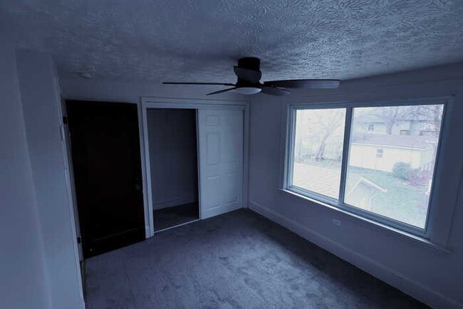 Photo - 165 Colony Crescent