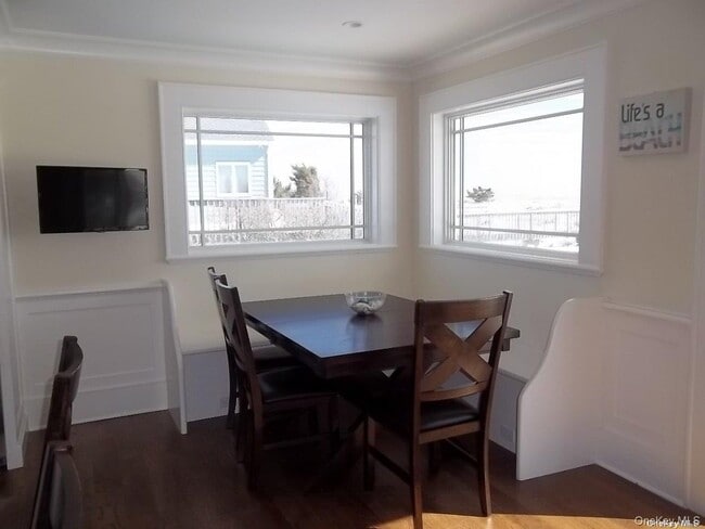 493 Dune Rd