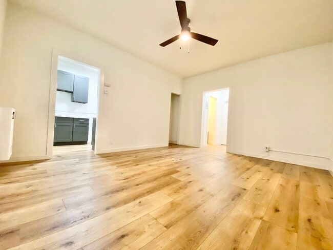 Photo - 960 S Oxford Ave Unit 202