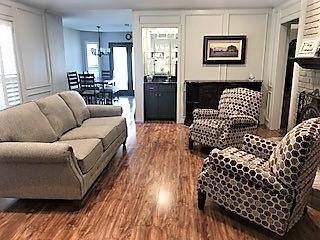 Photo - 425 Sunnybrook Ct